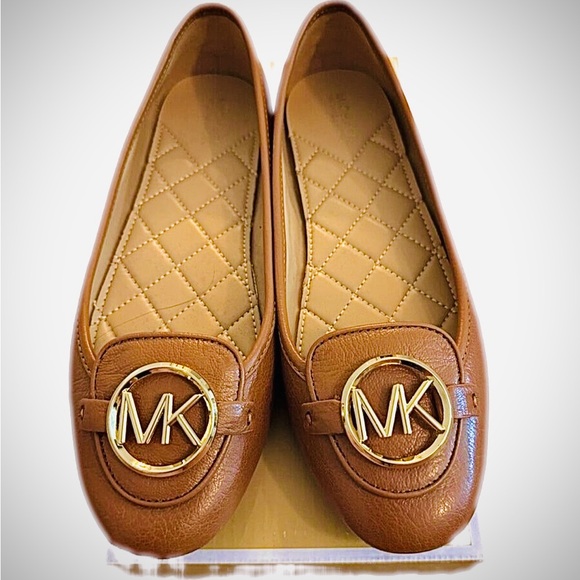 MICHAEL Michael Kors Shoes - MICHAEL KORS Lillie Moccasin Luggage Gold Emblem Size 5.5